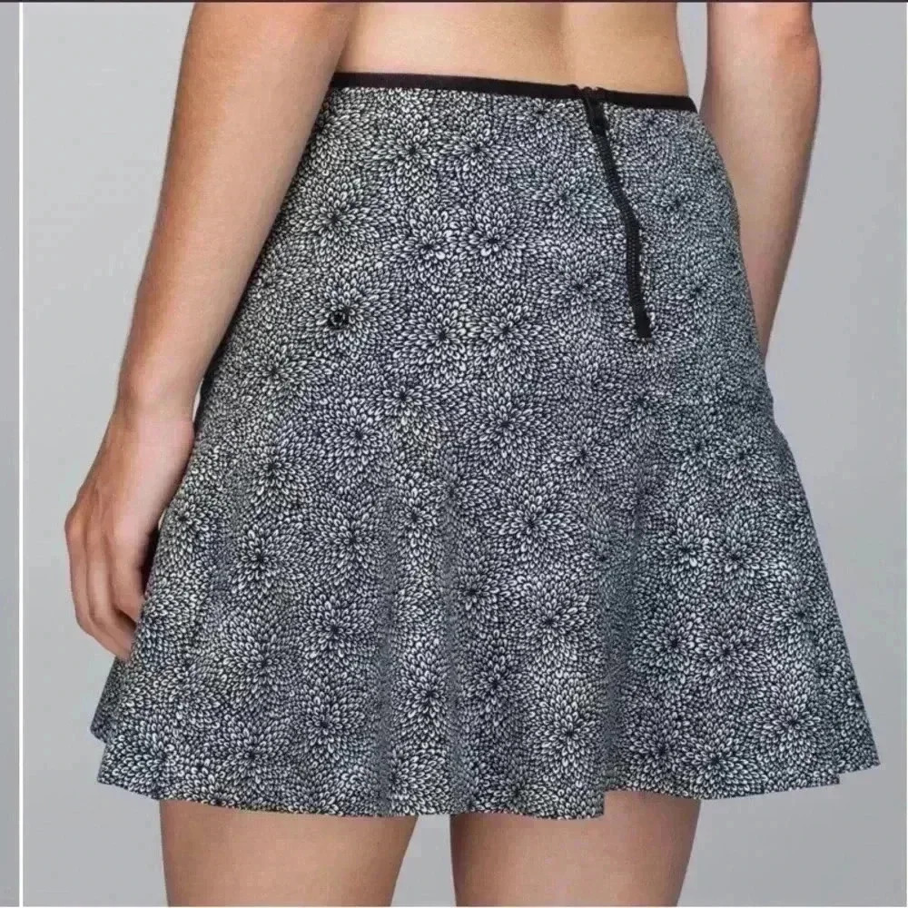 Lululemon get it in skirt
